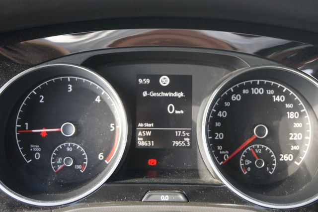Fahrzeugabbildung Volkswagen Touran 2.0 TDI IQ.DRIVE NAVI ACC LANE SIDE AHK