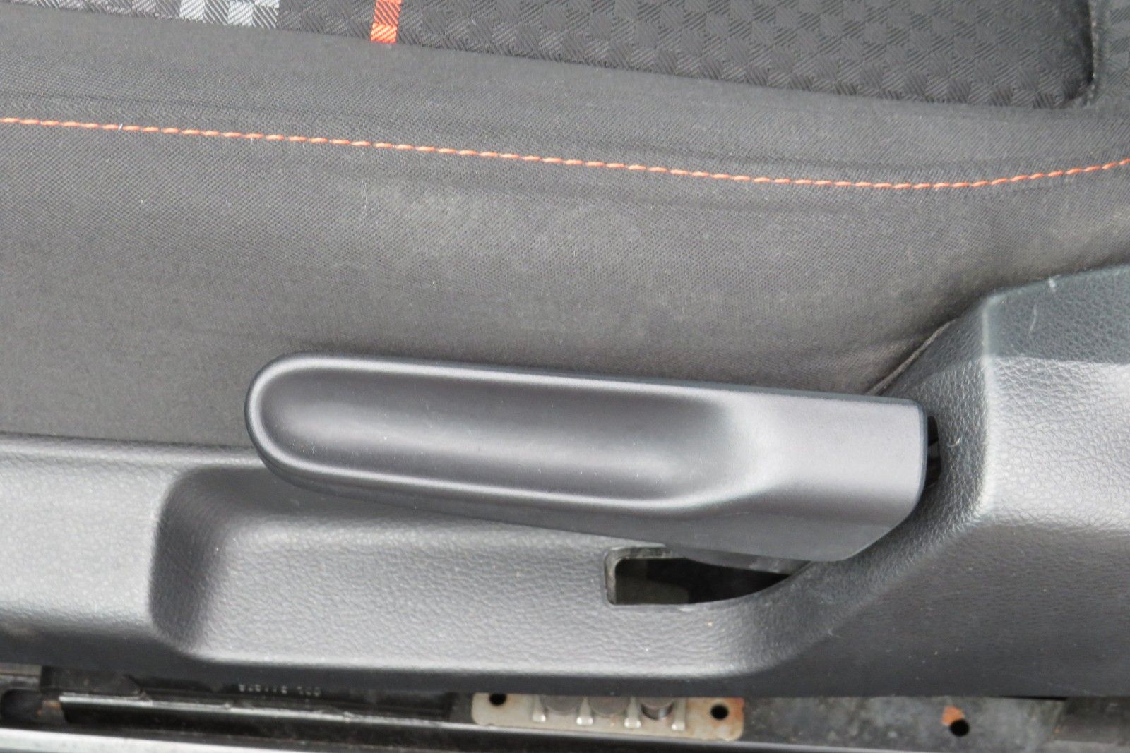 Fahrzeugabbildung Volkswagen Beetle Lim. Club XENON NAVI APP-CONNECT PDC 18`