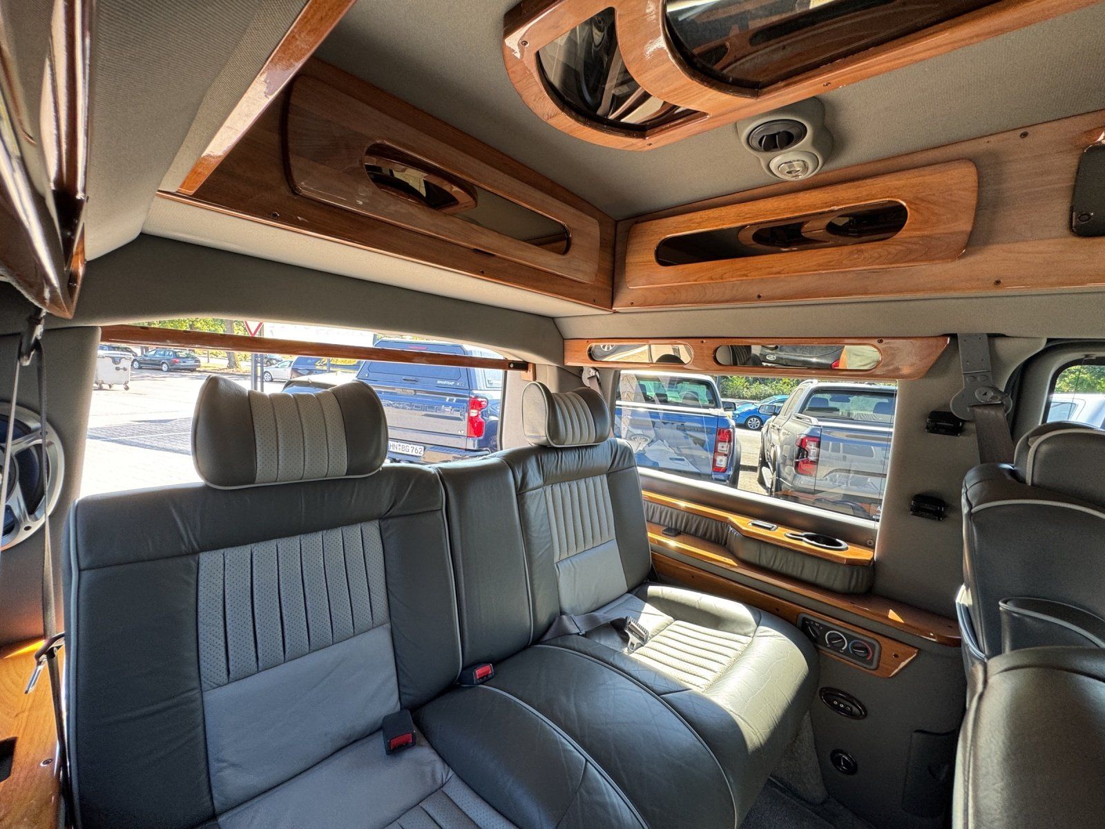 Fahrzeugabbildung Chevrolet Express 1500 Starcraft /Clean Carfax/ DVD/ BETT