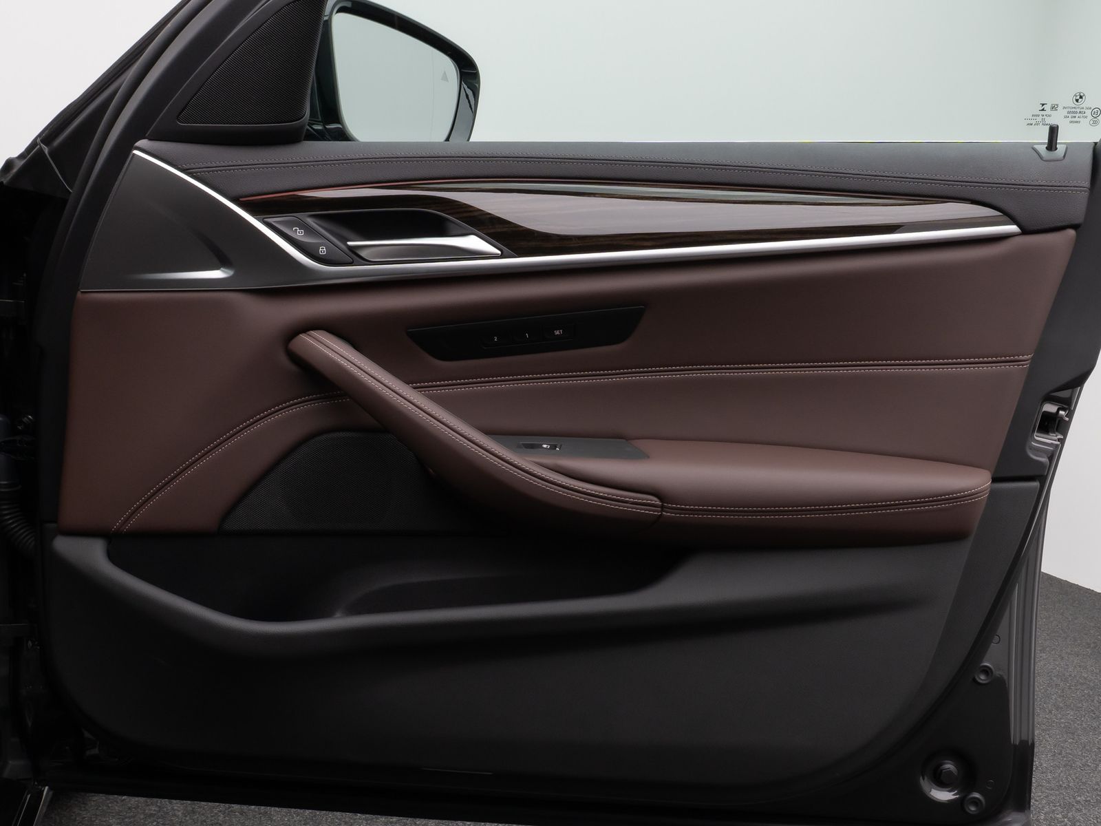 Fahrzeugabbildung BMW 530d xD Luxury Line Panorama HUD Individual 19Zl