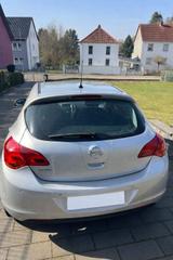 Opel Astra J 1.6 85kW Design Edition - Opel Astra: Design Edition