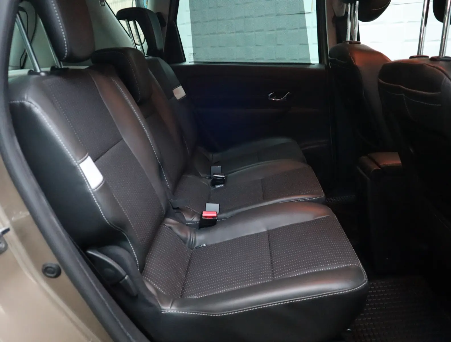 Renault Scenic 2013 — photo 12