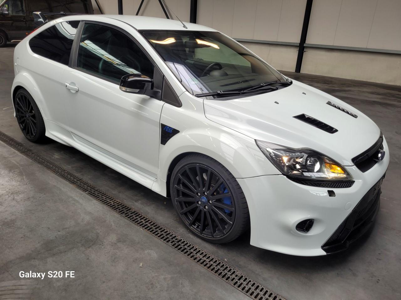 Ford Focus RS 2.5 Turbo 224-KW 6-Gang 3-Turig Recaro