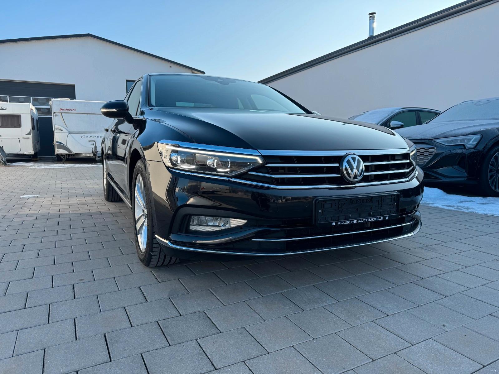 Volkswagen Passat Lim. Elegance Matrix Leder Kamera Dynaud