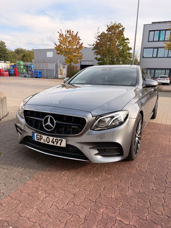Image of Mercedes-Benz E 220