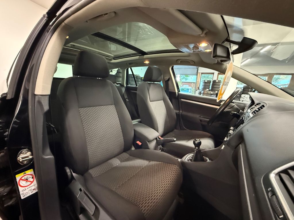 Volkswagen Golf VI Variant BM/ 1.H / 93t.KM/ PANO/ NAVI/ Volkswagen Golf VI Variant BM/ 1.H / 93t.KM/ PANO/ NAVI/