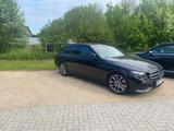 Mercedes-Benz E 300 d T Autom. - - Mercedes-Benz E 300: Von Privat