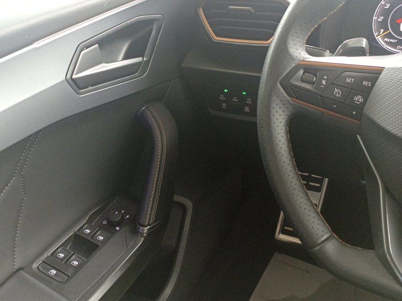 Fahrzeugabbildung CUPRA Leon SP 2.0 TSI VZ DSG  NAVI+LED+DIGITAL-COCKPIT