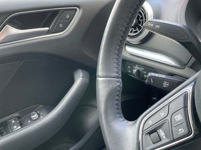 Fahrzeugabbildung Audi A3 1.6 TDI Sportback 30 sport Xenon, Navi, Sitzh