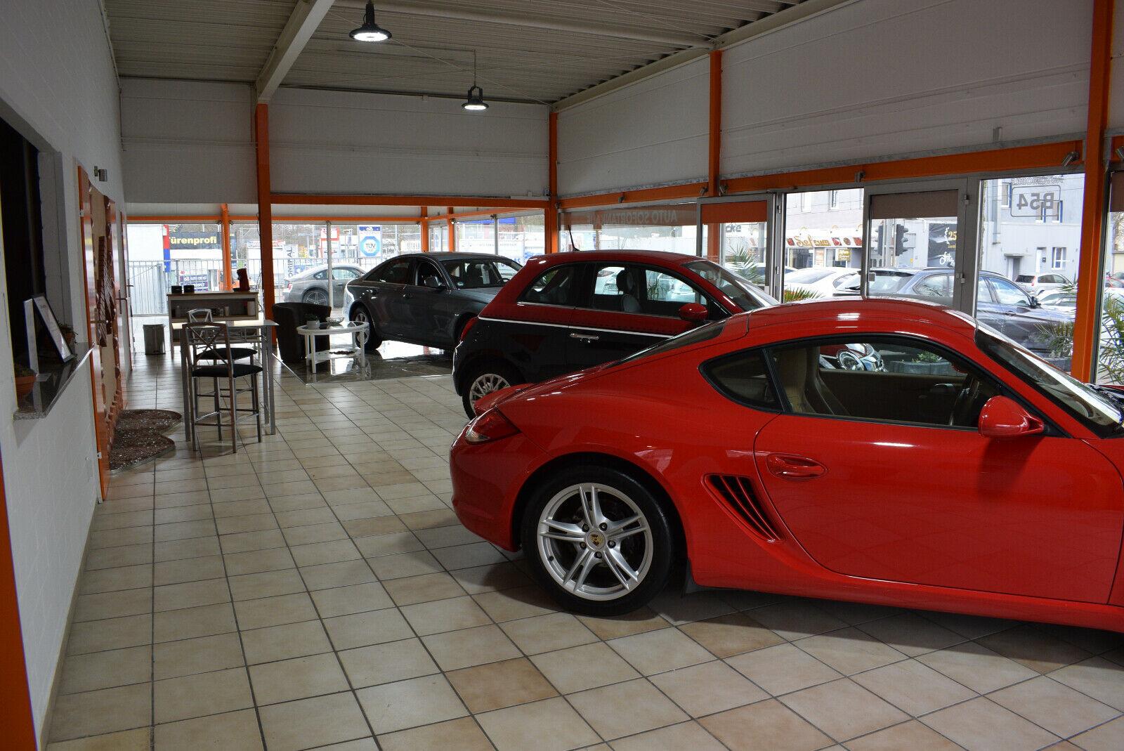 showroom-image-top