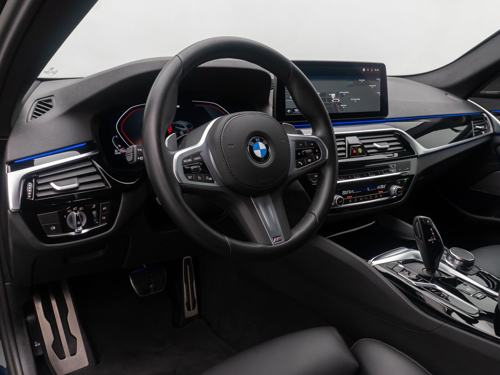 Fahrzeugabbildung BMW 530d xD MSport Individual 360&deg;H/K HUD DAB 20Zoll