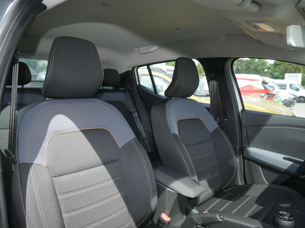 Fahrzeugabbildung Dacia Sandero Stepway Expression TCe 110