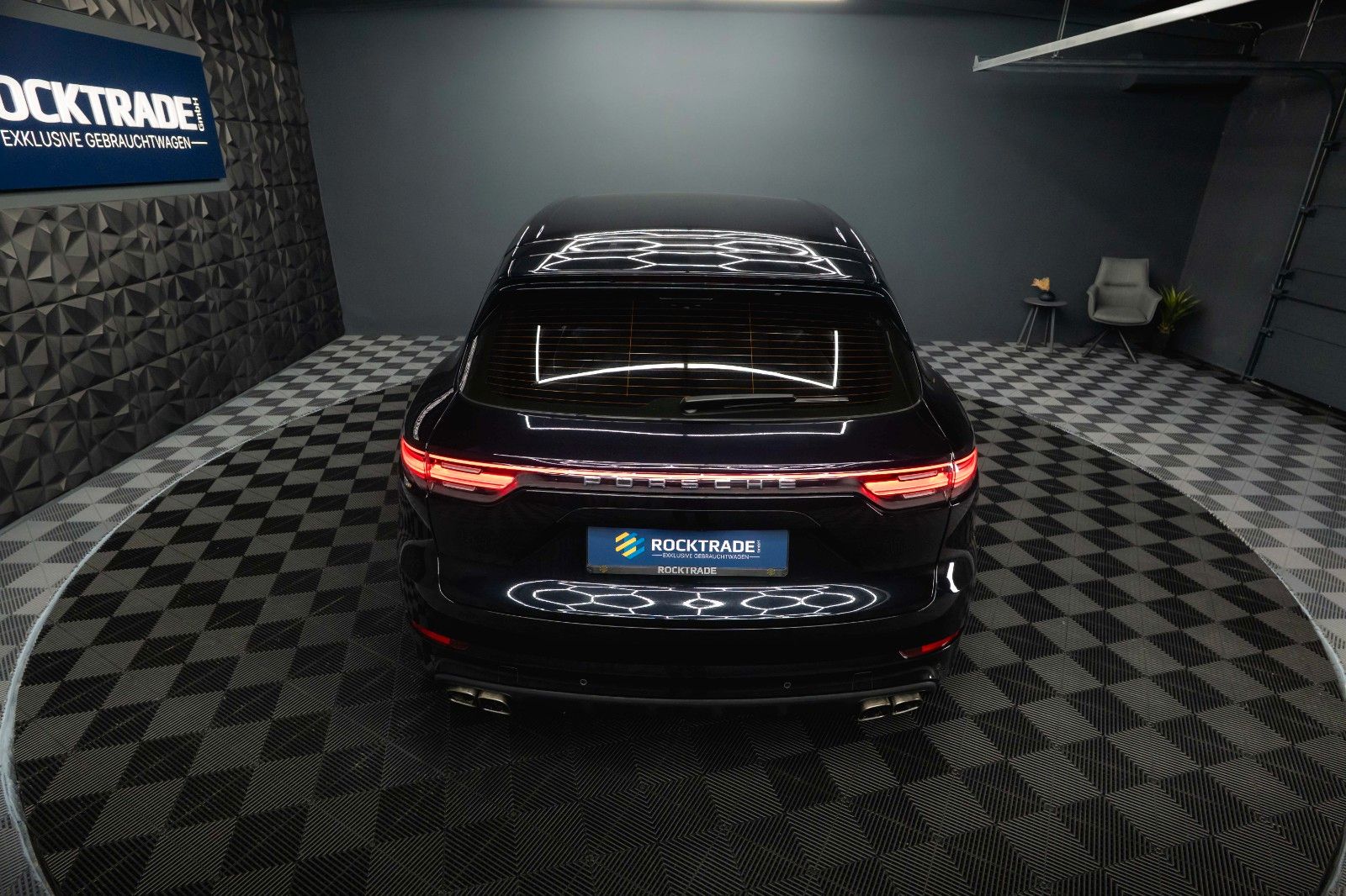 Fahrzeugabbildung Porsche Cayenne Turbo V8 Sport Chrono Black *ACC*LED*