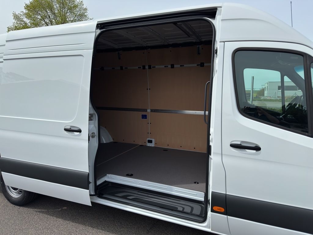 Fahrzeugabbildung Mercedes-Benz Sprinter 315 CDI Kasten PRO Hochdach Lang AHK