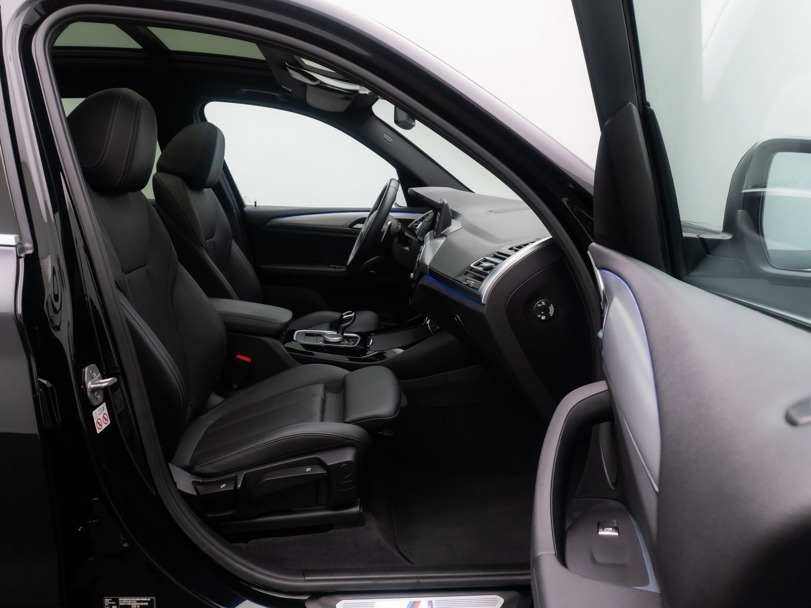 Fahrzeugabbildung BMW X3 xD20d  M Sport Panorama Kamera DAB AHK 19Zoll
