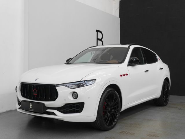 Maserati Levante GranLusso Q4*PANO*LUFT*TOP*AHK*