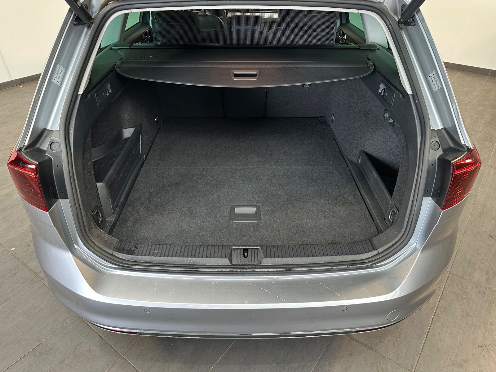 Fahrzeugabbildung Volkswagen Passat Variant 1.4 TSI DSG GTE NAV+IQ-LIGHT+PANO