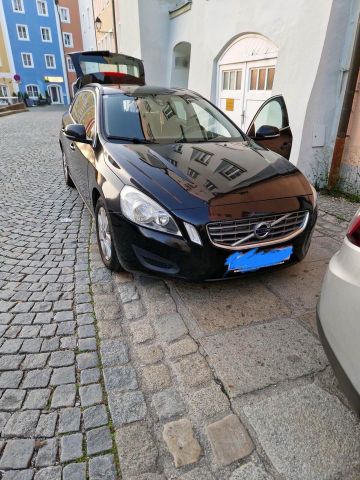 Volvo V60 D2 -