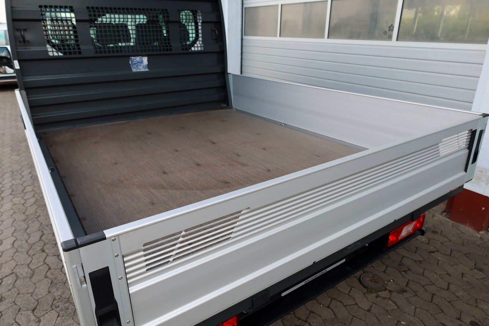 Fahrzeugabbildung Ford Transit Pritsche 350 L3 Doka Trend,5J. Garantie!