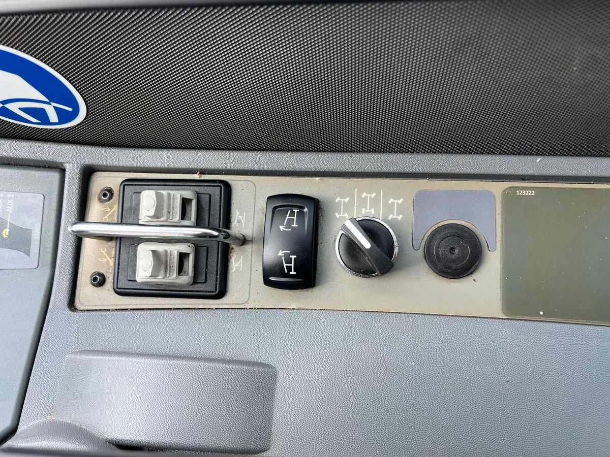 Fahrzeugabbildung Merlo P35.11 / nur 148h! /  Pratzenabstützung