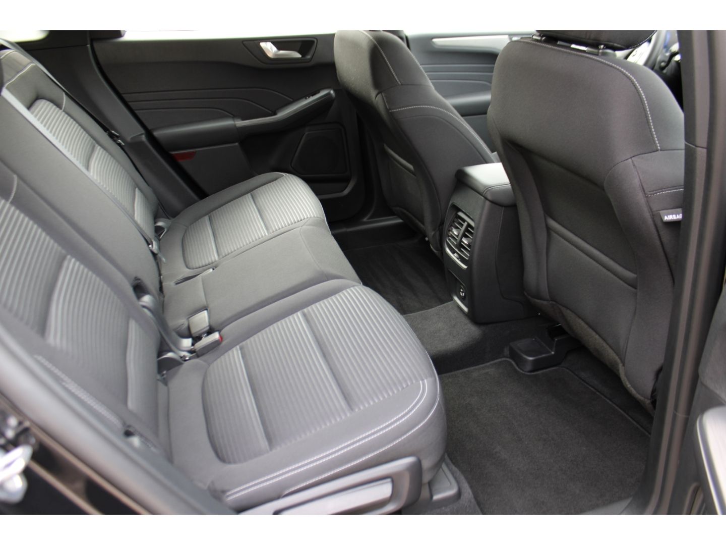 Fahrzeugabbildung Ford Kuga Plug-In Hybrid PHEV Titanium Automatik Navi