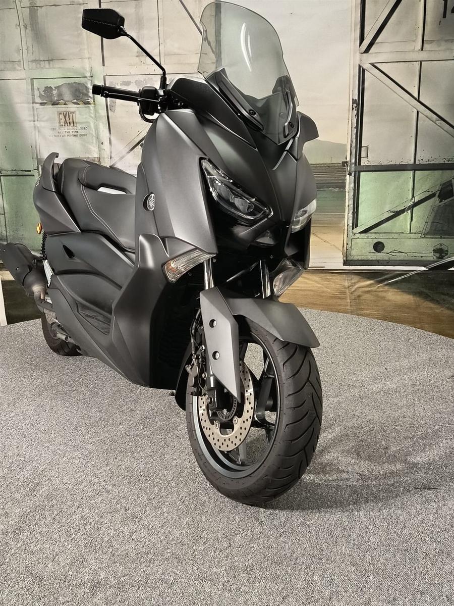 Yamaha XMAX 125