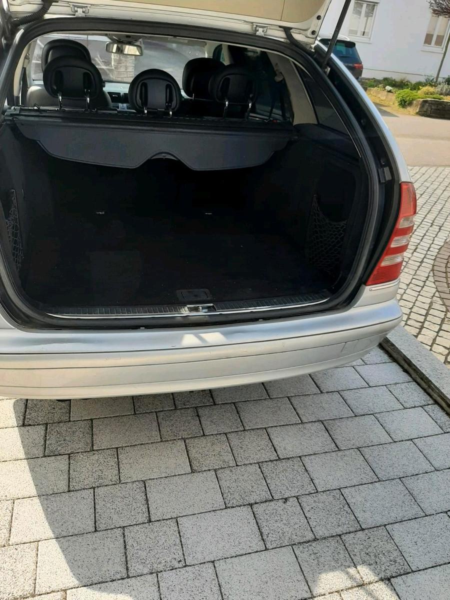 Mercedes-Benz C220 2005 — engine 150 HP (110kW)
