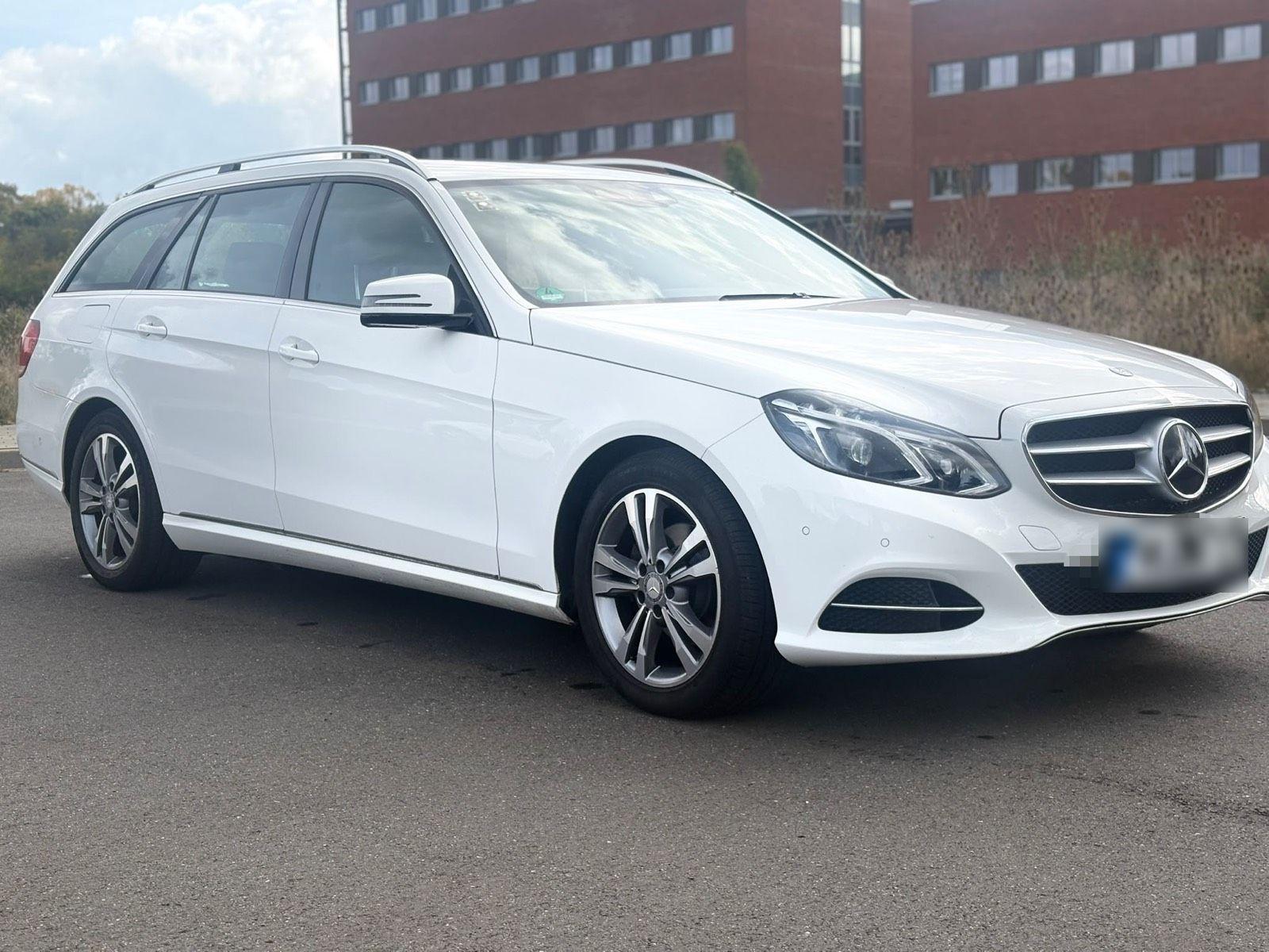 Mercedes-Benz E 220