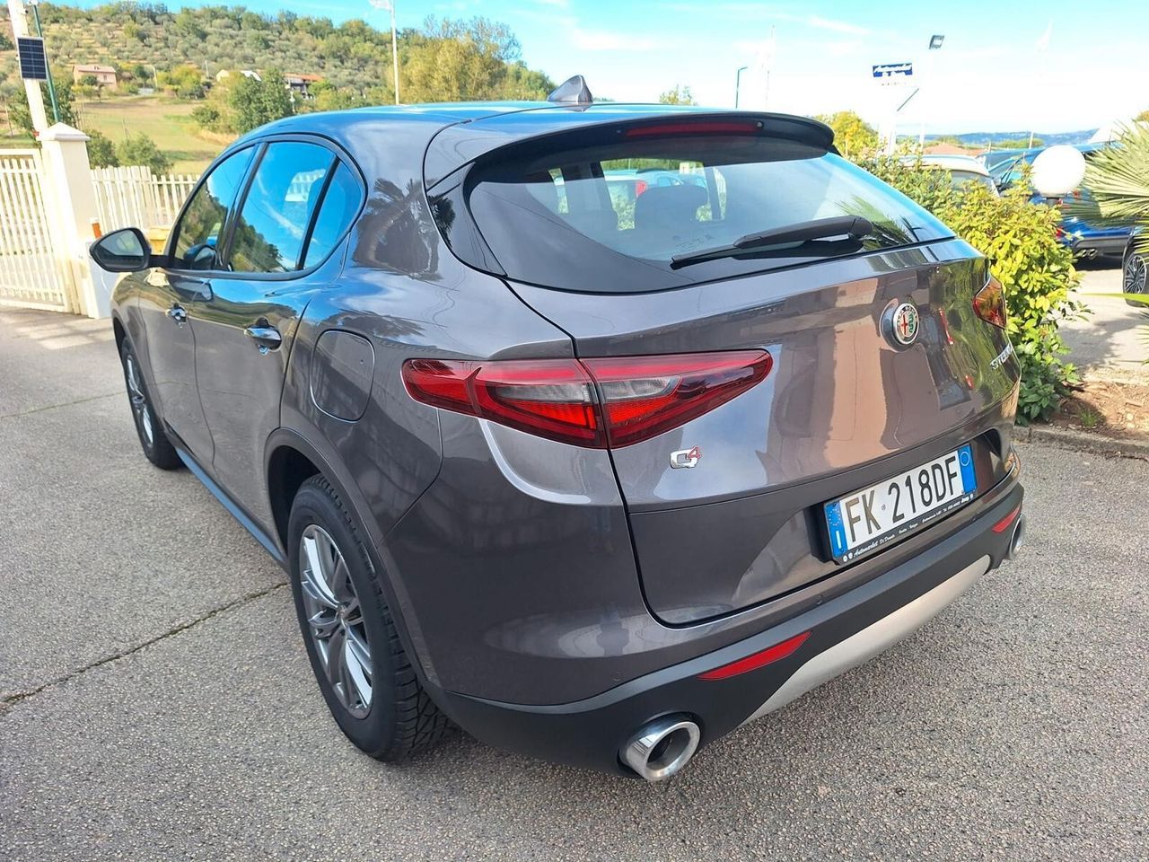 Alfa-Romeo Stelvio - 1