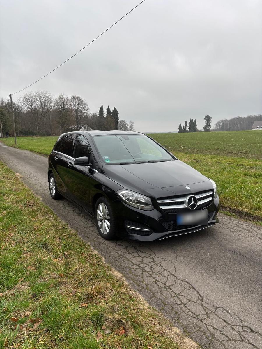Mercedes-Benz B 200
