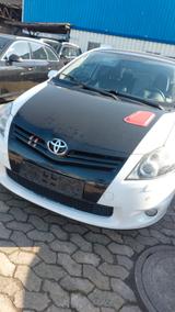 Toyota Auris 2,2-l-D-CAT D-CAT - Toyota Auris: D Cat