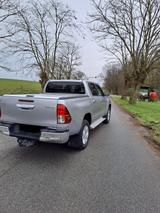 Toyota  Hilux 2.4 D-4D Double Cab 4x4 - Toyota Hilux in Essen