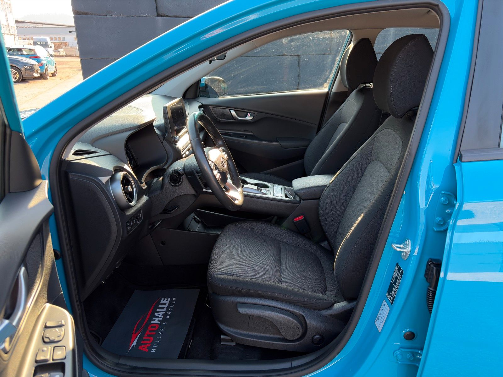 Fahrzeugabbildung Hyundai KONA E Select ACC Cam PDC LFA LKA LHZ SHZ