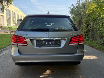 Mercedes E 220 - 5