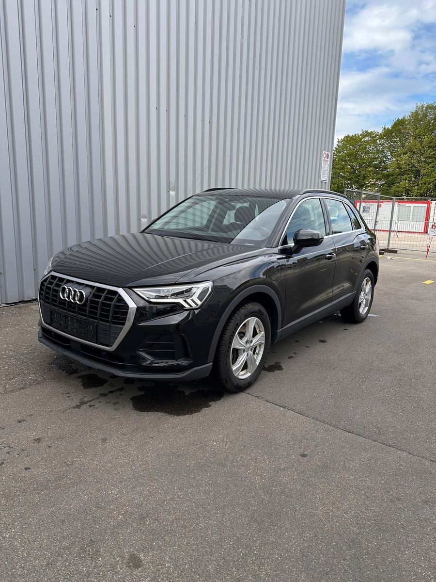 AUDI Q3 45 TFSI e S tronic -