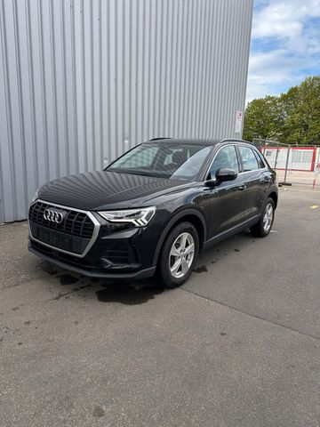 AUDI Q3 45 TFSI e S tronic -