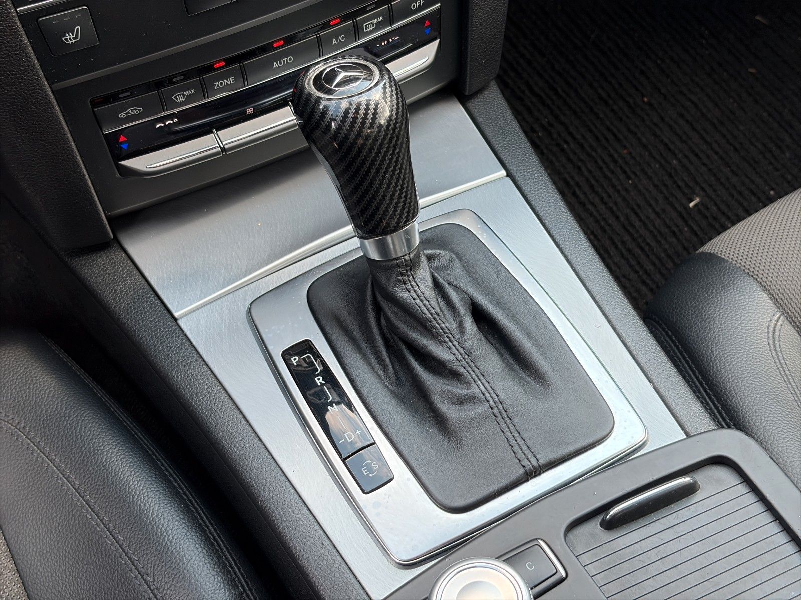 Fahrzeugabbildung Mercedes-Benz E 200 E Coupe CGI BlueEfficiency