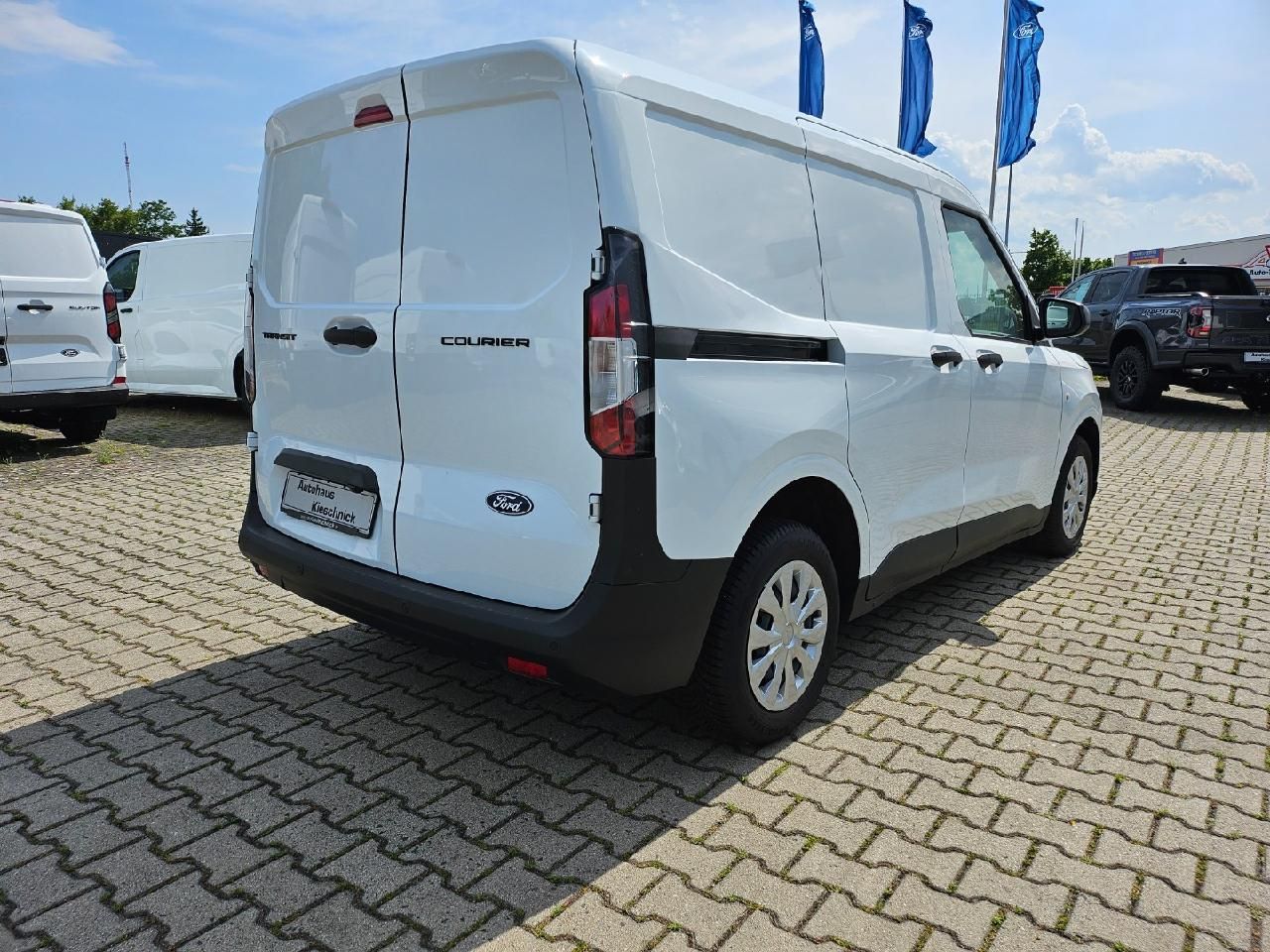 Fahrzeugabbildung Ford Transit Courier Trend