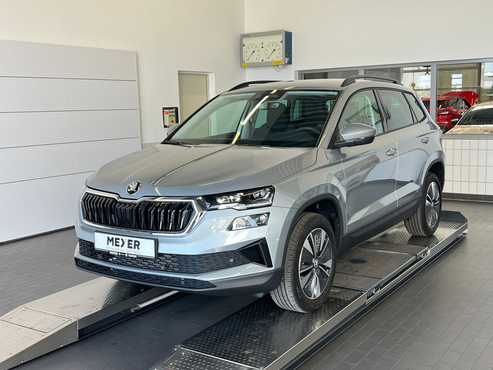 Fahrzeugabbildung SKODA Karoq Balance 1.5 TSI DSG *AHK, ACC, Rückfahrkam