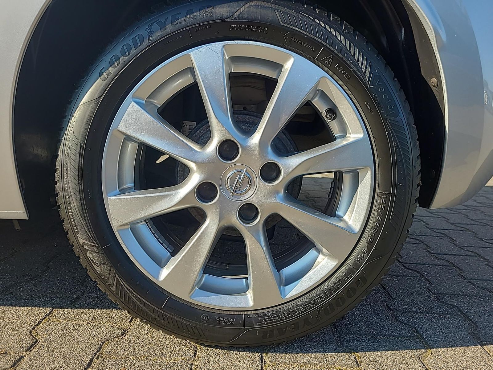 Fahrzeugabbildung Opel Corsa F Edition #SHZ+PDC+LANEASSIST+CARPLAY+