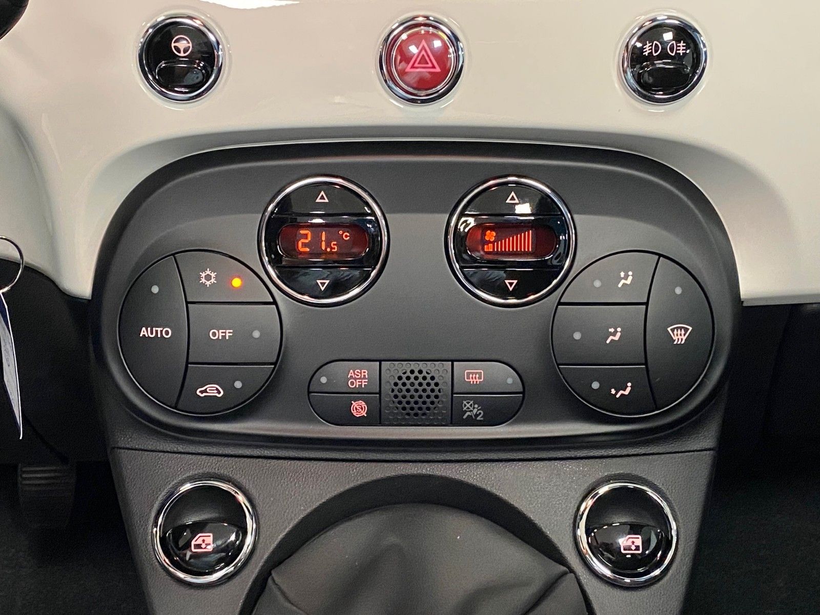 Fahrzeugabbildung Fiat 500C 1.0 GSE N3 Hybrid DOLCEVITA Cabrio+NAVI+PDC