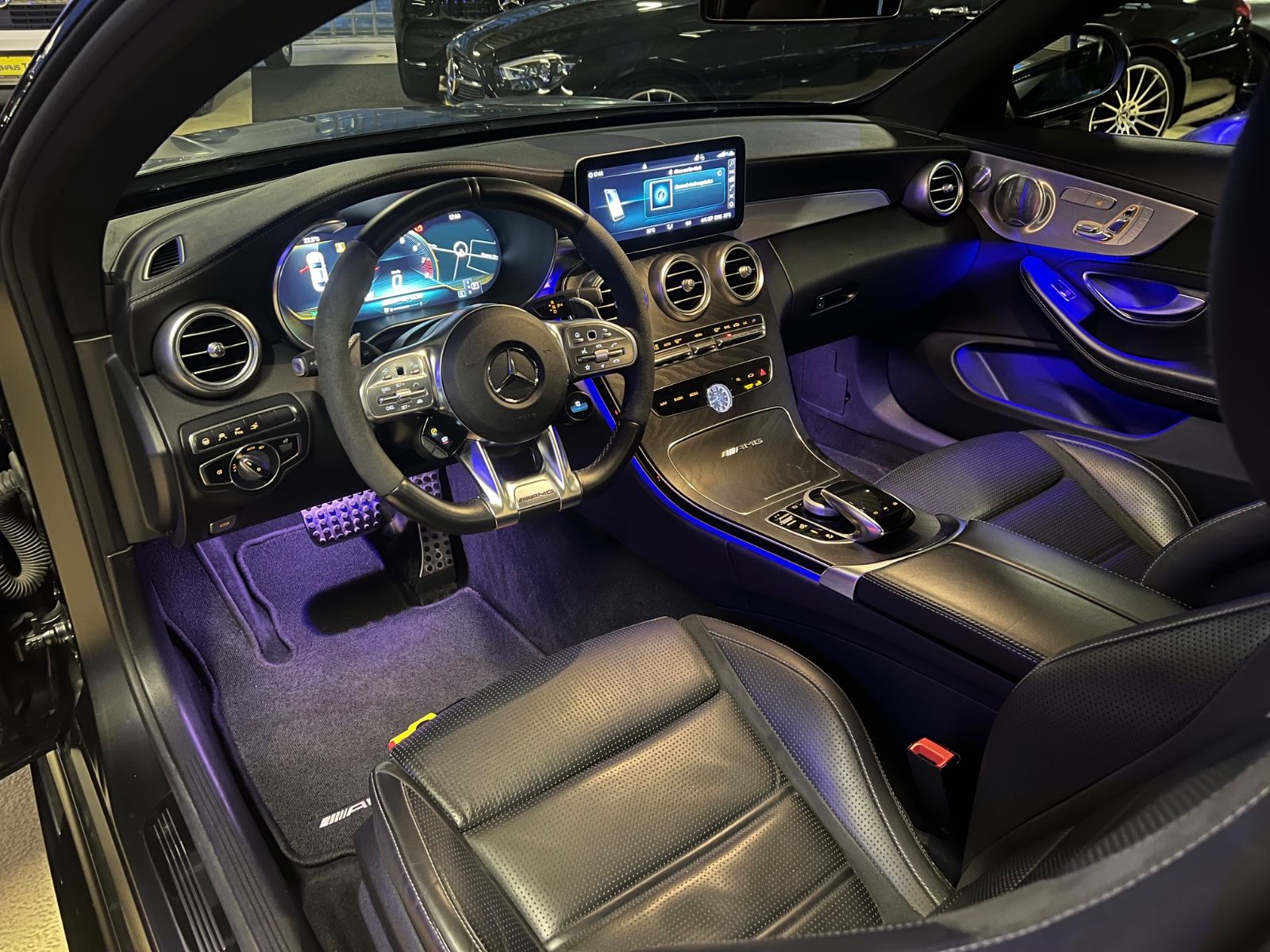Fahrzeugabbildung Mercedes-Benz C 63 S AMG Coupe PERFORMANCE*DESIGNO-MAGNO*AERO*