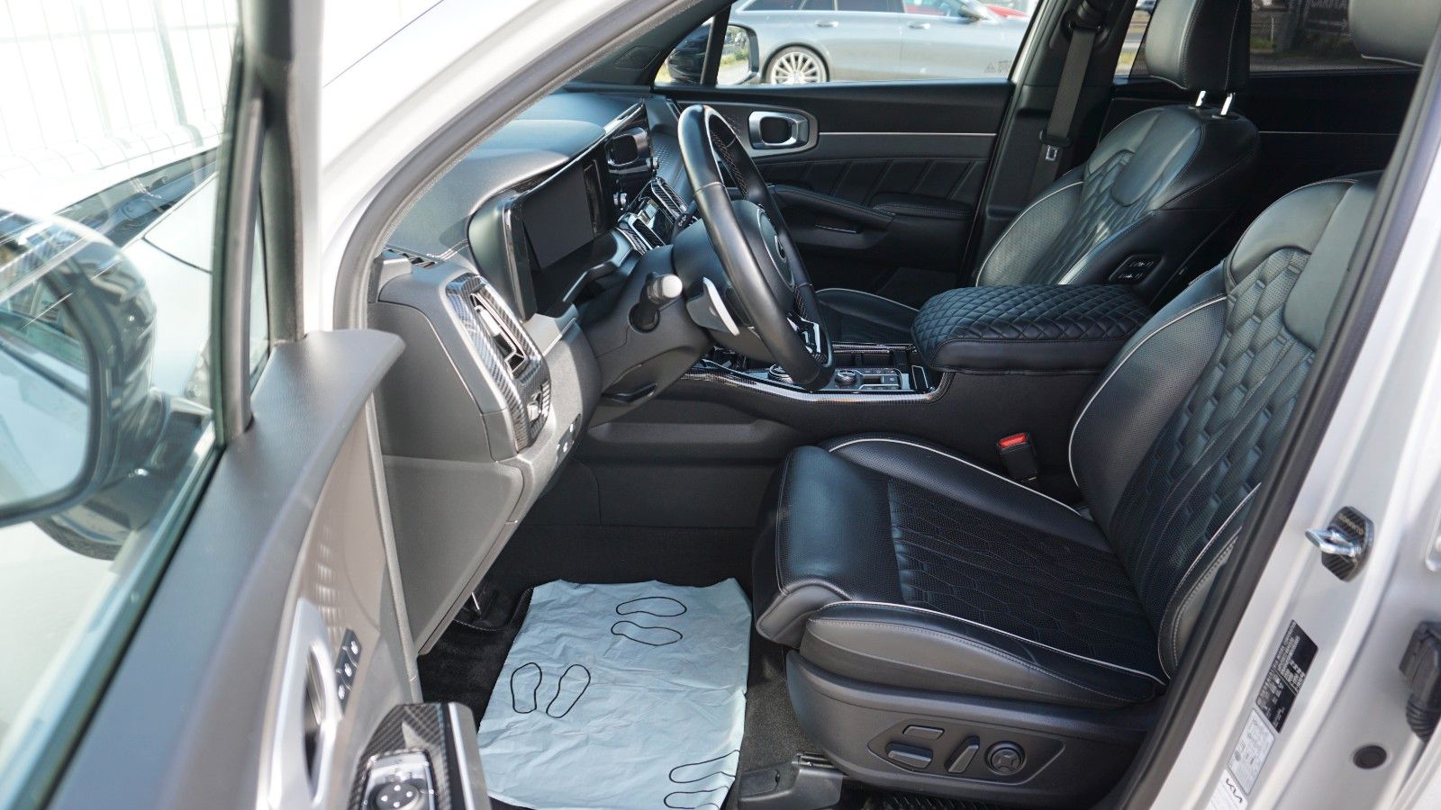 Fahrzeugabbildung Kia Sorento Platinum 4WD,Pano,Kamera,Navi,Leder,Bose
