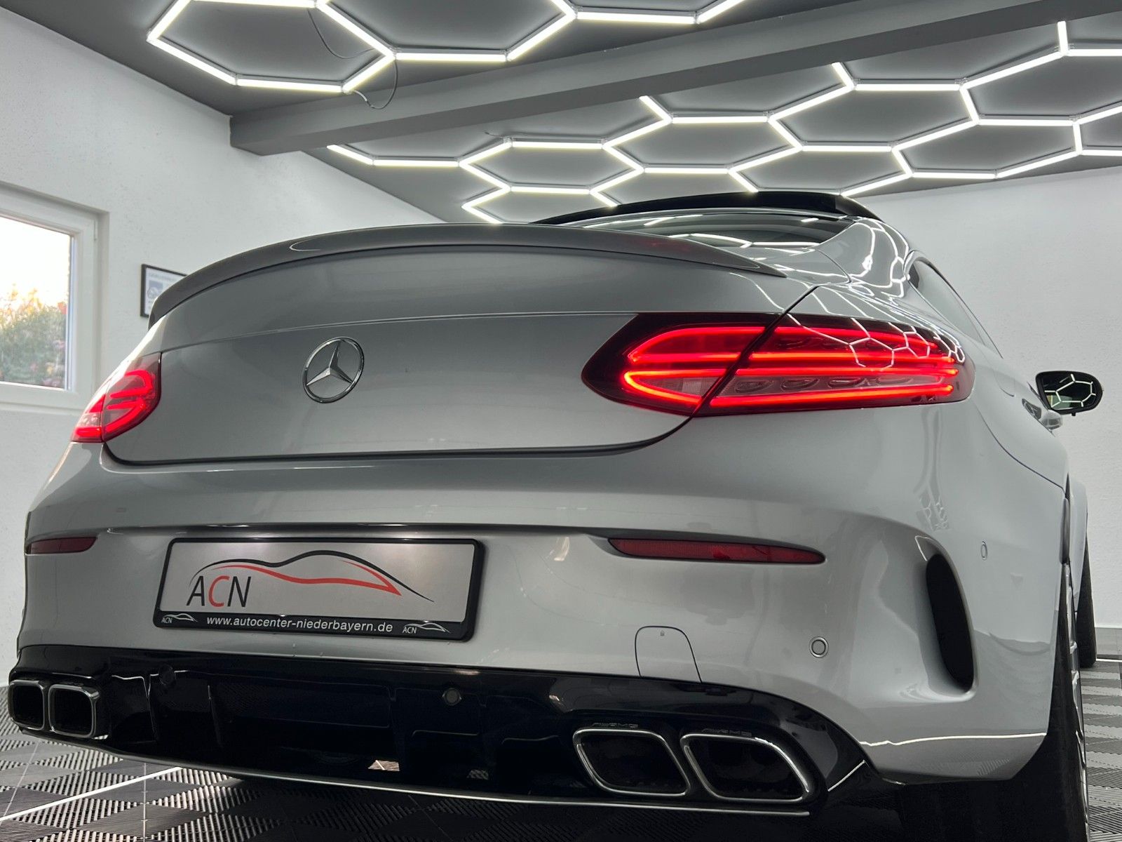 Fahrzeugabbildung Mercedes-Benz C 63 S AMG/DRIVERS PACKAGE/AMG ABGAS./BURMESTER