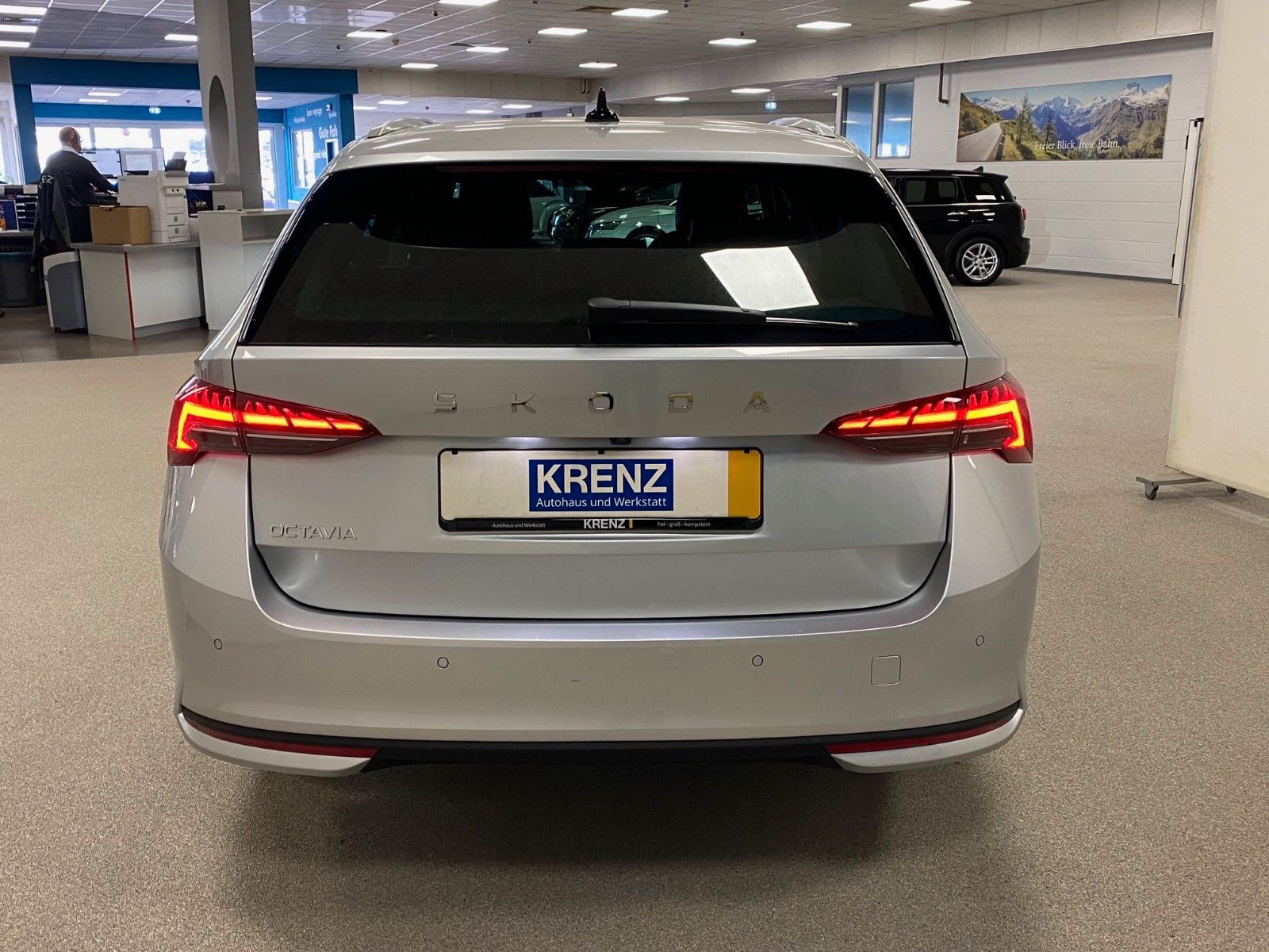 Fahrzeugabbildung SKODA Octavia 1.5 TSI MHEV 110kW DSG Selection+Matrix+