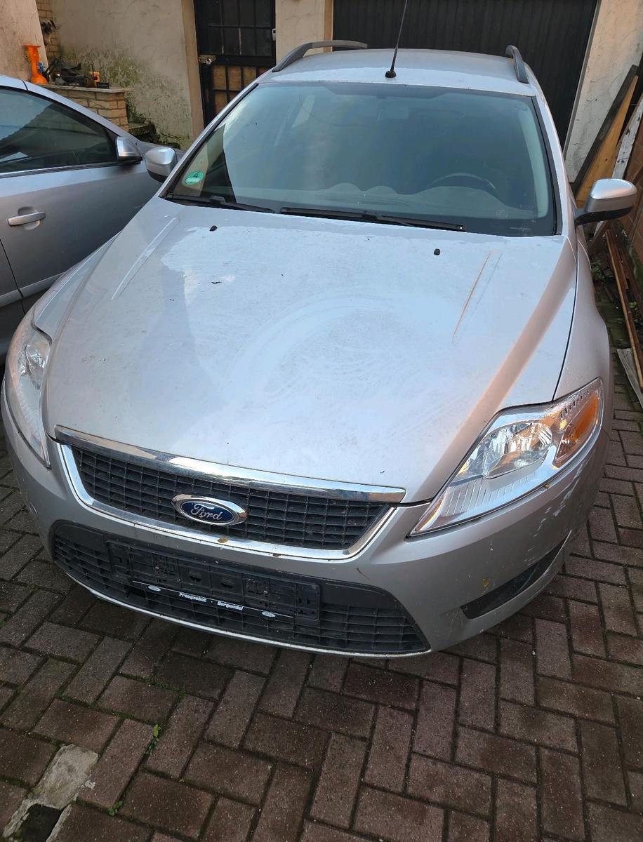 Ford Mondeo 2010 — engine 140 HP (103kW)