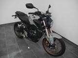 Honda CB 125 R // 4900KM // Extras - Angebote