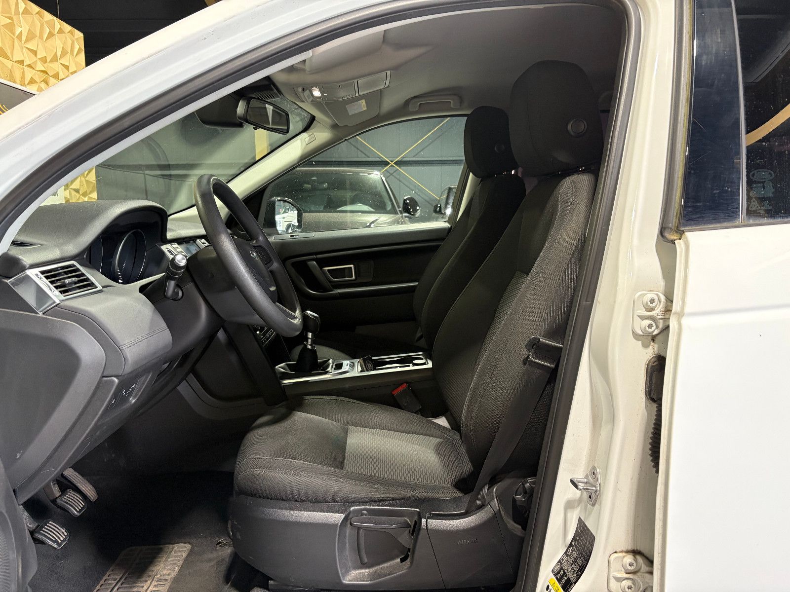 Fahrzeugabbildung Land Rover Discovery Sport Pure/PDC/SHZ/KLIMA/SPURHALTEASS.