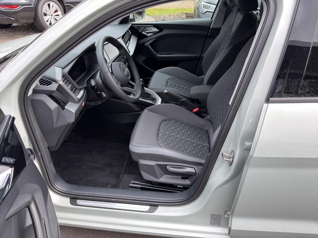 Fahrzeugabbildung Audi A1 Sportback advanced 30 TFSI S tronic Optik Plu