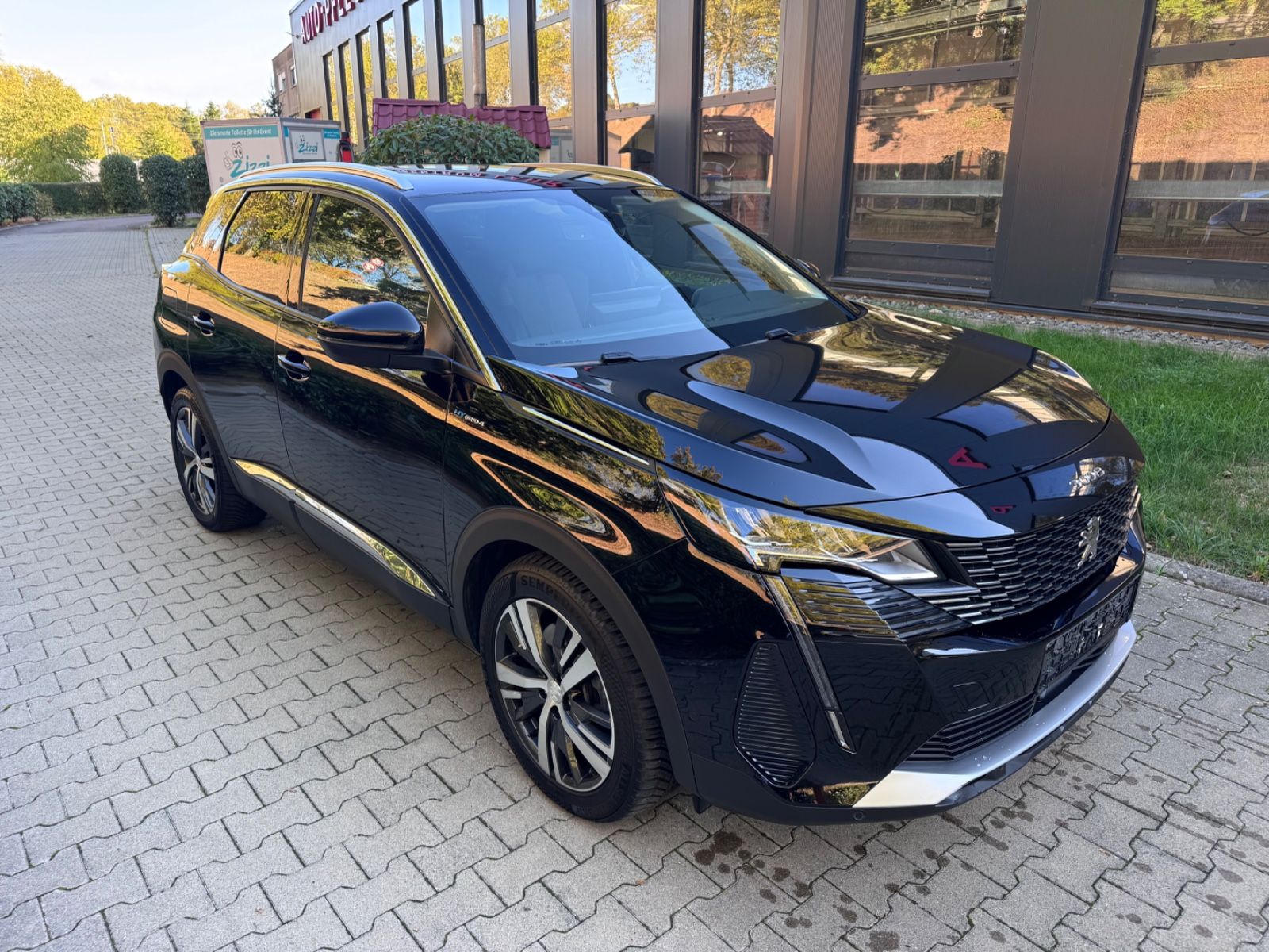 Peugeot 3008 Hybrid4 300 Allrad Aut.LED,Shz,Ahk,1Hand
